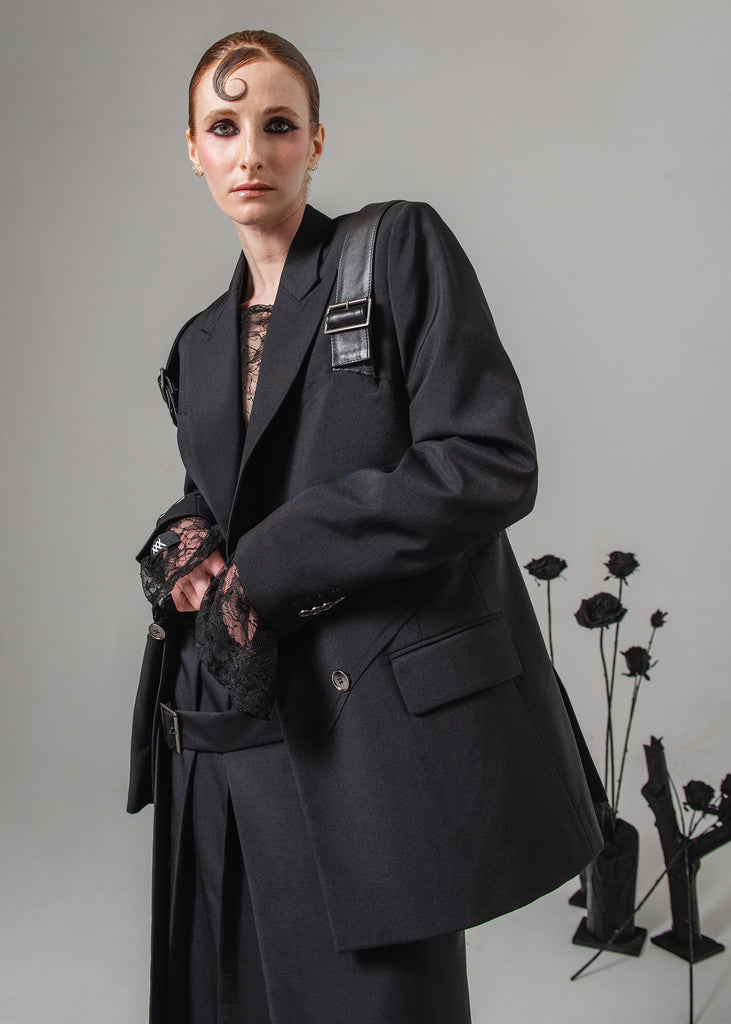 Sebastian jacket with strap